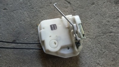 Mitsubishi asx замок двері лівий задня фото №1