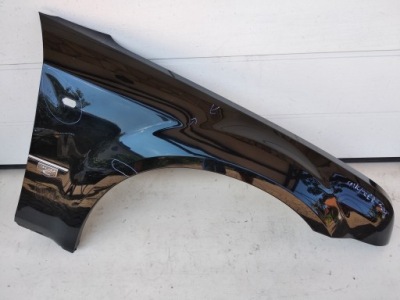 Chrysler 300c крила правий фото №1