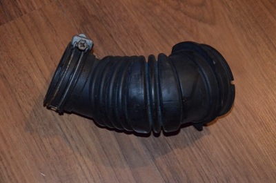 Воздухозаборник труба toyota auris 07-10 benz 17881-0d220 фото №1