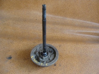 Mitsubishi l200 04r приводной вал поворотный кулак задняя левый фото №1