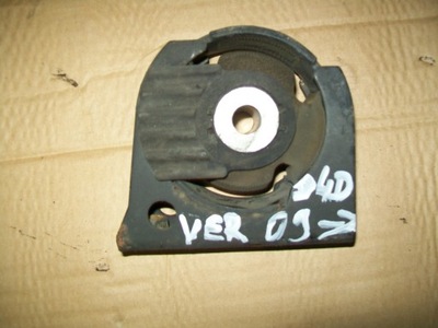 Toyota verso 09-12 2.0 d4d подушка кронштейн двигателя фото №1