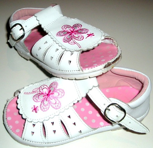 Белые туфли SANDALS, размер 26, стелька. 17