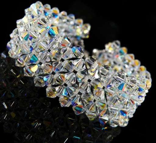 Широкий свадебный браслет с кристаллами SWAROVSKI.