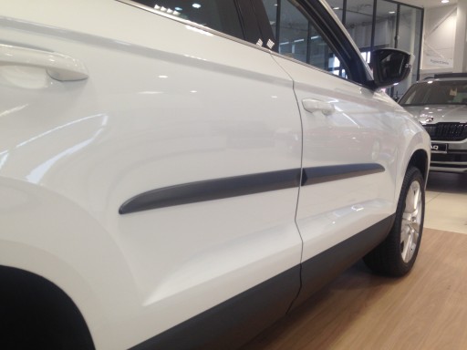 SKODA KAROQ - боковые молдинги автомобиля