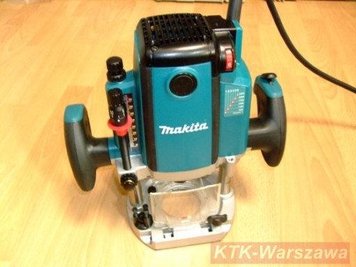 MAKITA RP2303FCXJ 2100W Фрезерный станок 12мм + рейка 1,5м