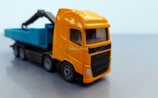 SIKU 1683 Volvo FH Самосвал-самосвал