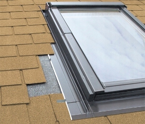 Okno okna dachowe PCV FAKRO PTP U3 94x118+KOŁNIERZ