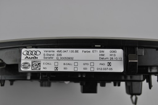 Освещение потолка Audi Q7 4M0947135BE