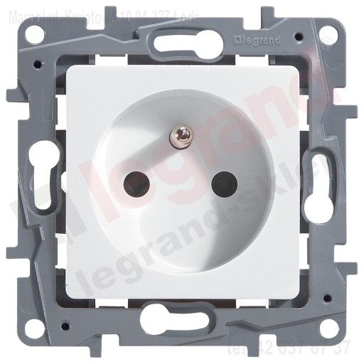 РОЗЕТКА LEGRAND NILOE 2P+Z 16A БЕЛАЯ 764540