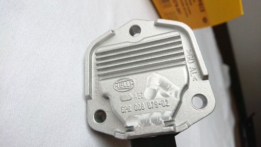 Датчик уровня масла HELLA 1J0907660B