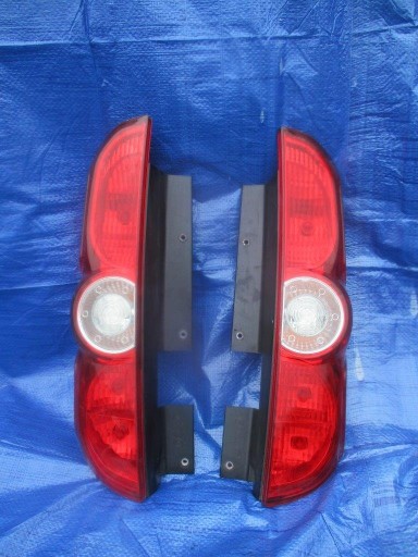 LAMPA TYŁ LEWA TYLNA FIAT DOBLO OPEL COMBO 10-15r