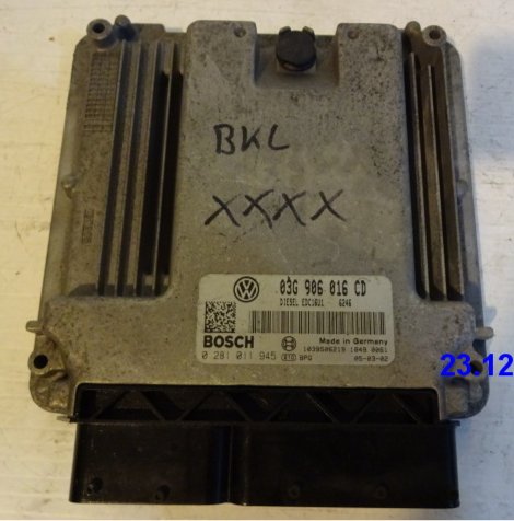 Блок   двигун   vw touran 2.0tdi 03g906016cd1 - фото