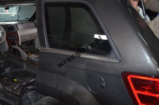 ЧЕТВЕРТИНА ЗАДНЯ ЛІВА JEEP GRAND CHEROKEE WK 05-10