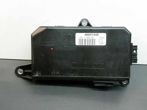 Блок управління склопідйомником передній лівий Fiat Croma II 51796695