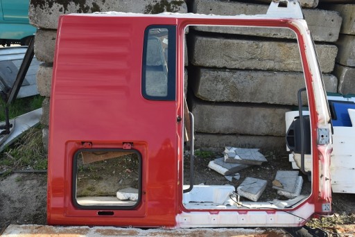 ПРАВА СТОРОНА КАБІНИ ЧВЕРТЬ MAN TGA TGX