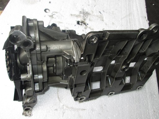 oil pump BMW X3 F25 F 25 2.0 D