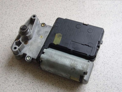 Люк motor Audi A4 0390201632 8D0959591