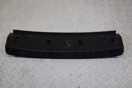 kryt stěny zadního kufru BMW M3 E92 LIFT