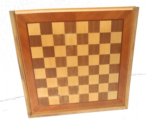 Двостороння дерев'яна шахівниця