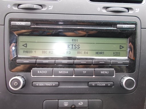 VW GOLF V RADIO ORYGINALNE 1K0035186AA za 200 zł z Nowa Sól  -  (6927893150)