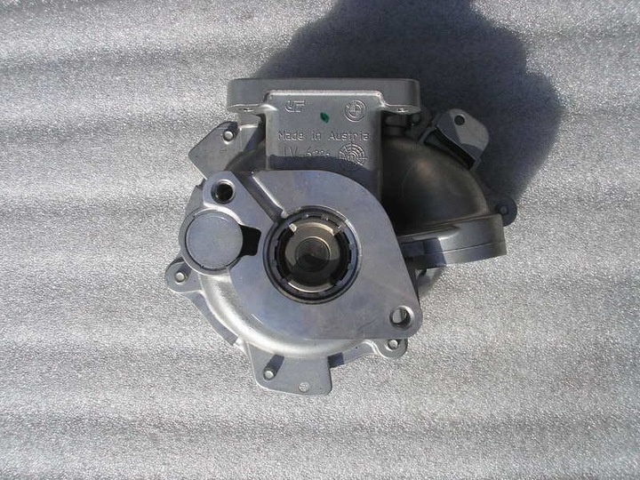 ÉTAT NOUVEAU ORIGINAL POMPE EAUX BMW E81 E87 E90 E60 X1 X3 photo 1 - milautoparts-fr.ukrlive.com