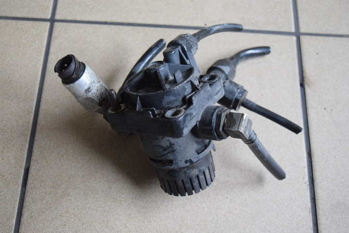 VALVE BRAKES MANUAL MAN 81521166074 photo 1 - milautoparts-fr.ukrlive.com