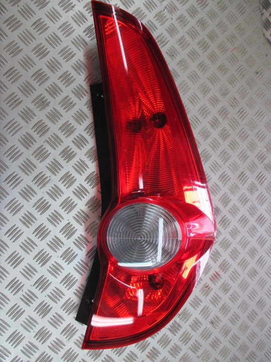 FEU DROITE OU GAUCHE OPEL AGILA B 2008R-> photo 1 - milautoparts-fr.ukrlive.com