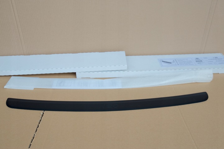 HYUNDAI I20 COUVE-JOINT PLANCHE DE PROTECTION PARE-CHOCS NOIR photo 1 - milautoparts-fr.ukrlive.com