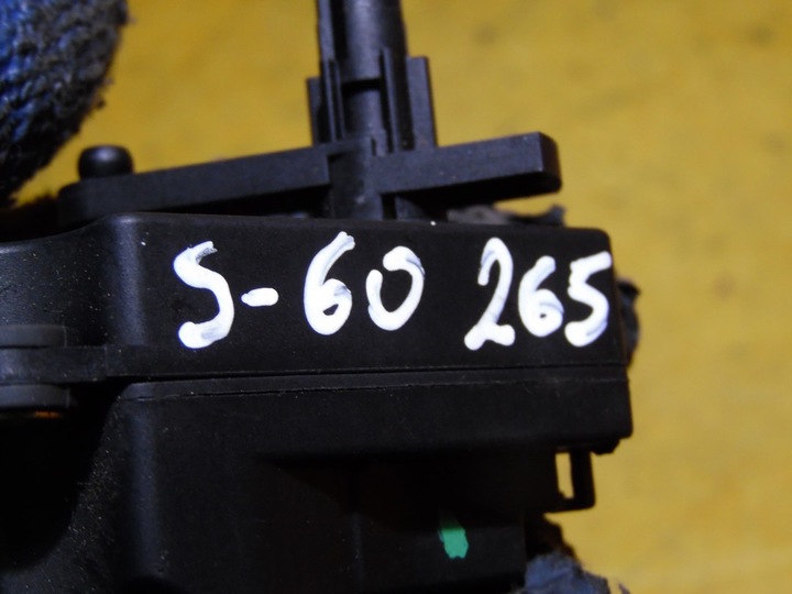 PETIT MOTEUR RÉGLAGES NAWIEWE VOLVO S60 2.4TB 74931F
