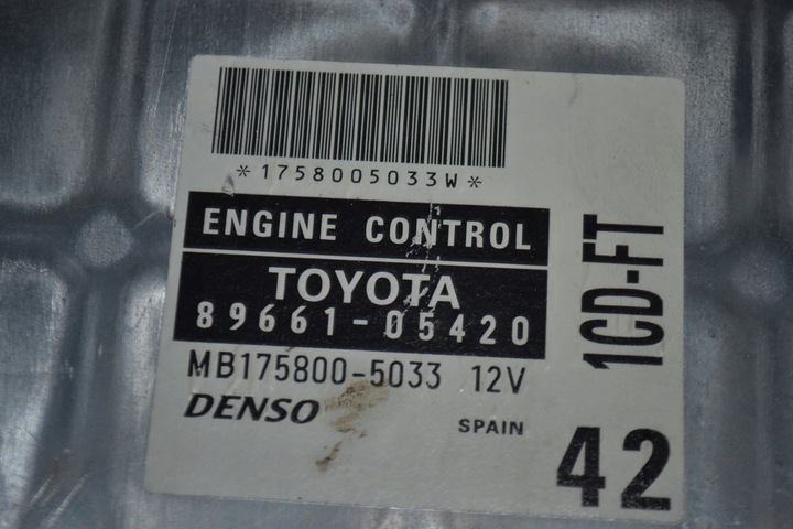 CONTROL UNIT COMPUTER ENGINE TOYOTA AVENSIS T22 2.0 D4D 89661-05420 photo 2 - milautoparts-fr.ukrlive.com