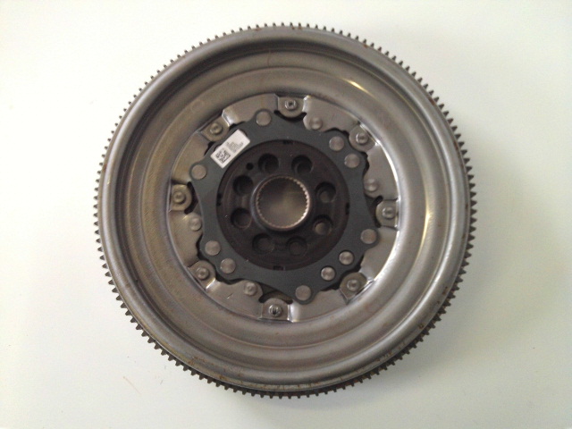 VW AUDI WHEEL DUAL-MASS DSG 06K105266P photo 1 - milautoparts-fr.ukrlive.com