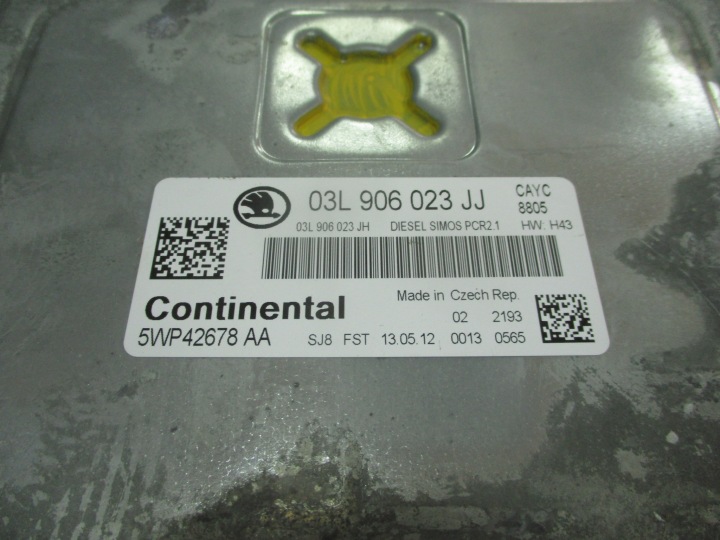 SKODA ORDINATEUR MOTEUR 03L906023JJ 5WP42678AA