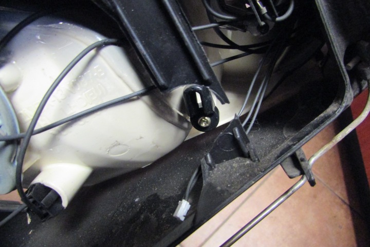 FORD FOCUS I LIFT 01-04 PROJECTEUR GAUCHE AVANT C402