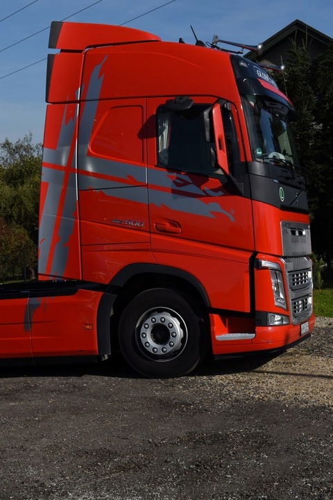 AUTOCOLLANTS AUTOCOLLANT VOLVO FH 12 13 16 KRZYZ photo 1 - milautoparts-fr.ukrlive.com