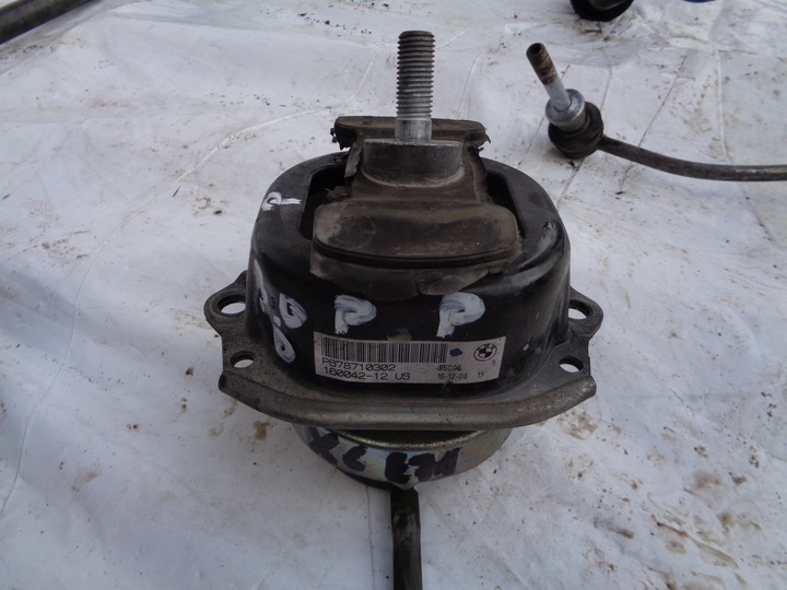 Подушка двигуна права bmw x6 e71 3. 0d 6787103, Ціна