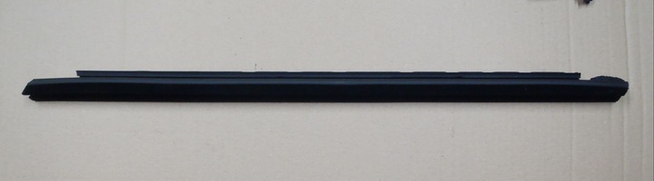 фото №1, Avensis t27 08-18 прокладка ущільнювач скла двері