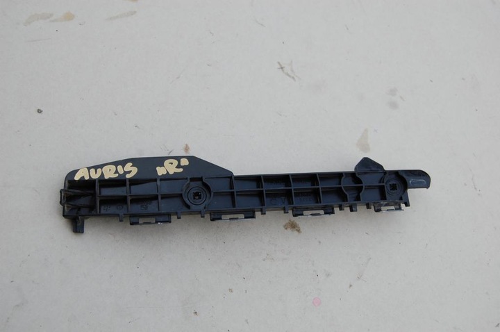 фото №1, Заглушка бампера правые зад toyota auris 2014