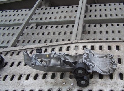 фото №1, Лапи крепление компрессора натяжитель sandero logan