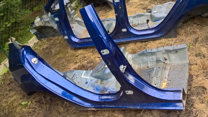 фото №2, Fiesta mk7 крило праві зад задній стійка поріг