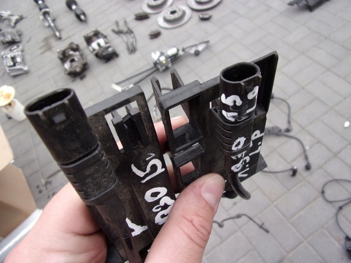 фото №8, Infiniti q30 1.5 датчик abs перед зад левый правые