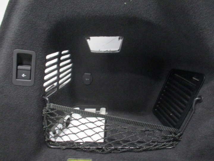 фото №4, Обивка боковина багажника audi a8 4n0 17r