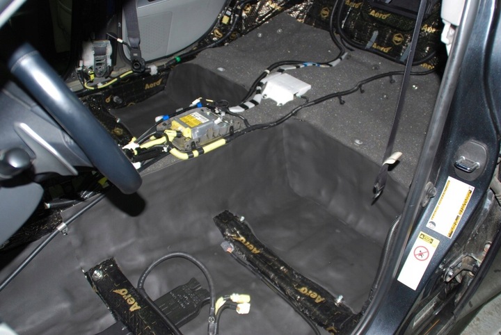 фото №9, Килимок шумопоглинаюча butylowa колісна арка автомобіля 1,5mm бар'єр tłumienie hałasu