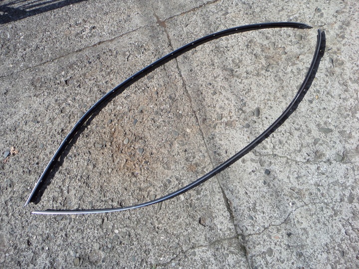 фото №1, Mercedes clk w209 02-09 планка крышная l r хром