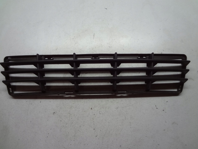 фото №1, Volvo v50 s40 04-07r решётка бампера перед