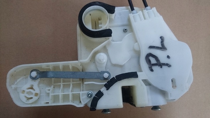 фото №1, Eclipse cross asx outlander замок дверь водителя