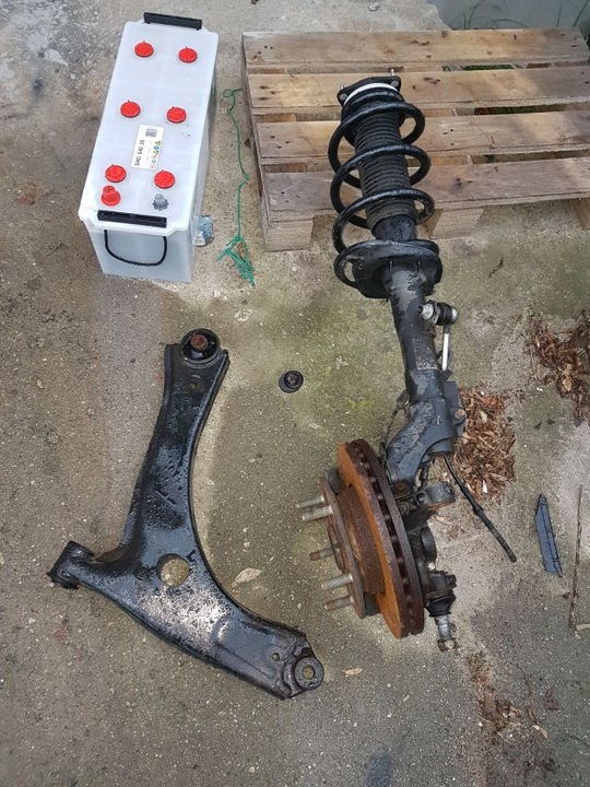 фото №1, Transit mk7 лівий амортизатор поворотна опора 16"