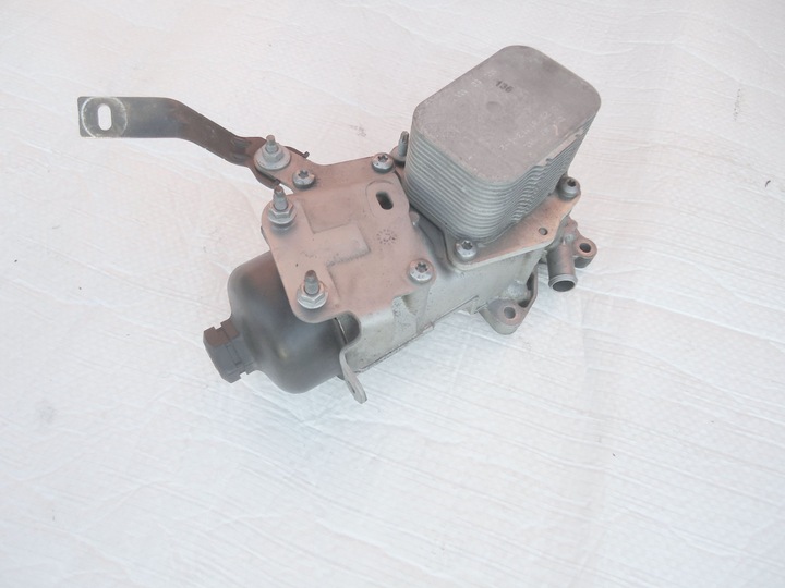 фото №1, Mazda 3 5 1,6d радиатор корпус фильтра масла