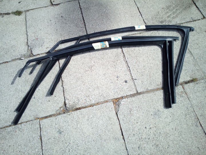 фото №1, Рамка стёкла дверь vw polo '02-'09 выбор оригинал.