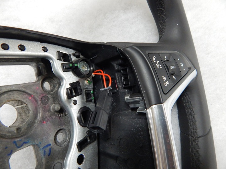 фото №10, Opel insignia - кермо шкіра мульті гарна