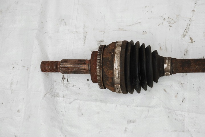 фото №2, Toyota avensis t25 d4d 03-06 полуось передняя левая